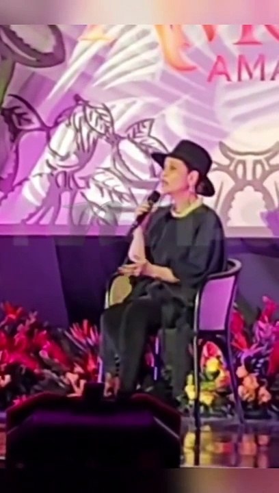 ¡Daniela Romo en silla de ruedas!