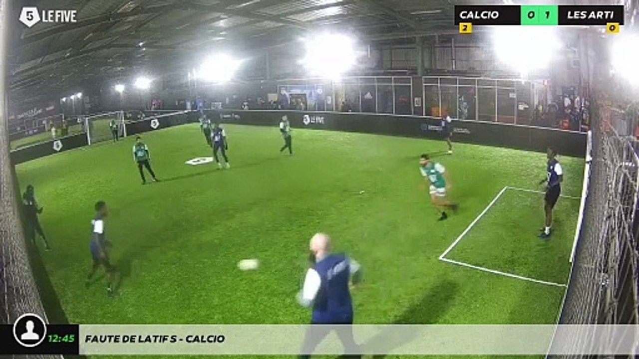 Faute de Latif S - Calcio