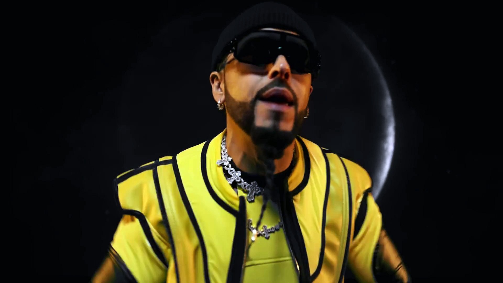 Maria Becerra, Yandel - SEXO ES LA MODA (Official Video)