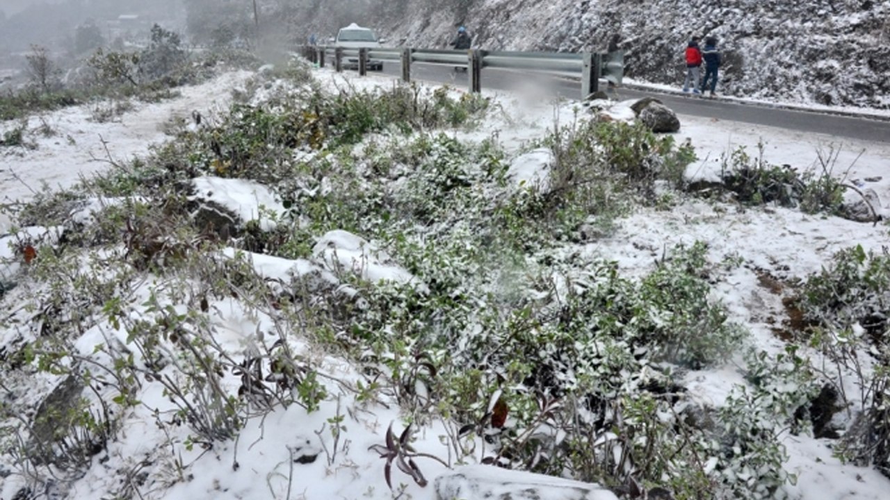 Không khí lạnh tăng cường, bao trùm gần hết miền Bắc, có nơi xuống dưới 15 độ C | VTC Now