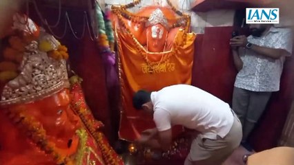 Rahul Gandhi ने Raebareli के बछरावां स्थित चूरूवा में बने Hanuman temple में की पूजा अर्चना