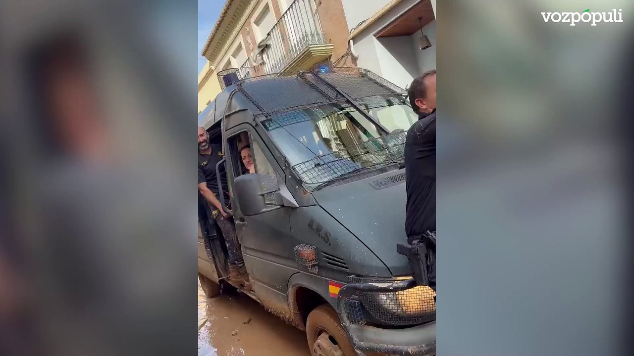 Milagro en la zona cero de la DANA: la Guardia Civil rescata a un discapacitado que llevaba días postrado en su cama