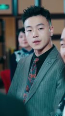 Seorang satpam malang pergi kencan buta dan tak sengaja bertemu CEO wanita miliarder.