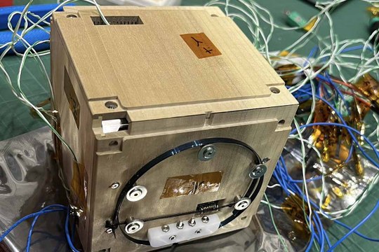 Lancement dans l'espace du premier satellite en bois