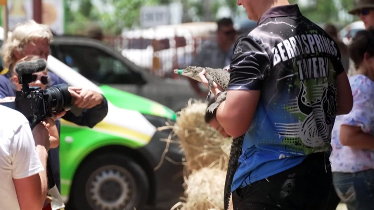 Crowds flock to tiny Northern territory town of Berry Springs annual crocodile races