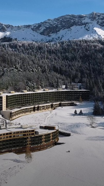 Maxime s’est rendu dans l’hôtel le plus isolé de France. Pour neo, il nous raconte cette étrange expérience... 