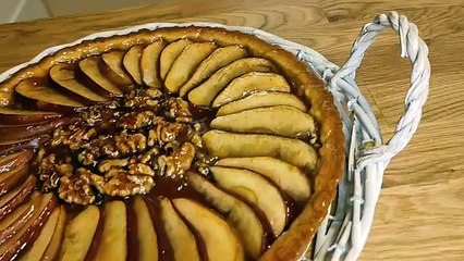 Crostata di mele e noci