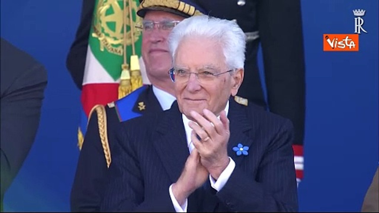 Le Frecce Tricolori sorvolano Venezia nel Giorno dell'Unita d Italia e delle Forze Armate