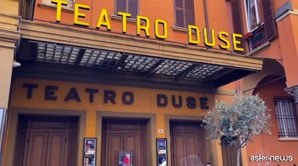Al Teatro Duse di Bologna il sipario ? gi? un'opera d'arte