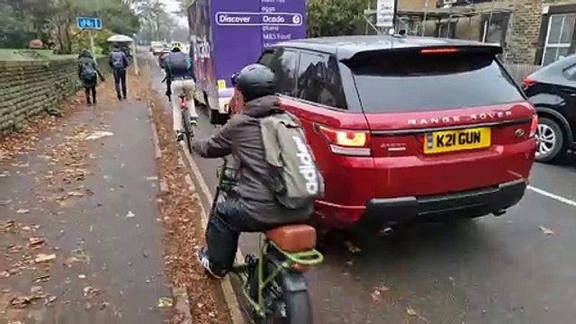 Cyclists risk dangerous painted bike lane in rush hour on Clarkehouse Road, Sheffield