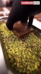 Nusret de son dönemde trend olan Dubai çikolatası üretmeye başladı