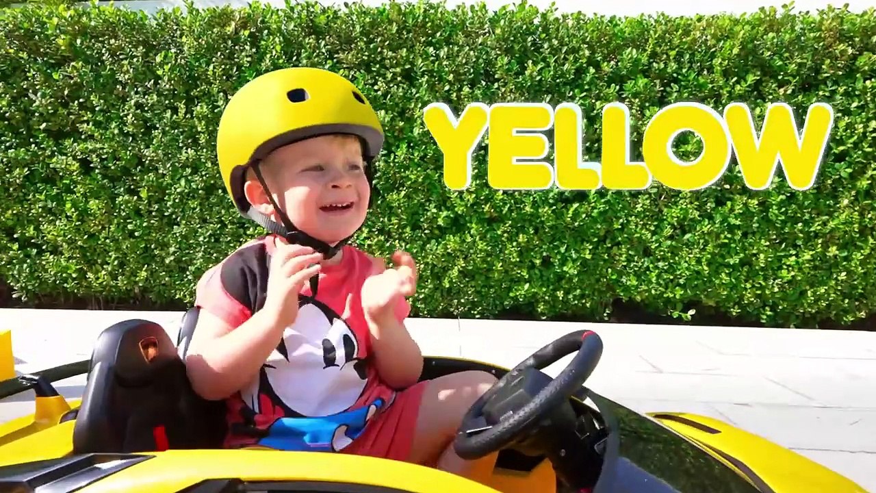 Car Garage Adventure with Roma and Oliver_HD