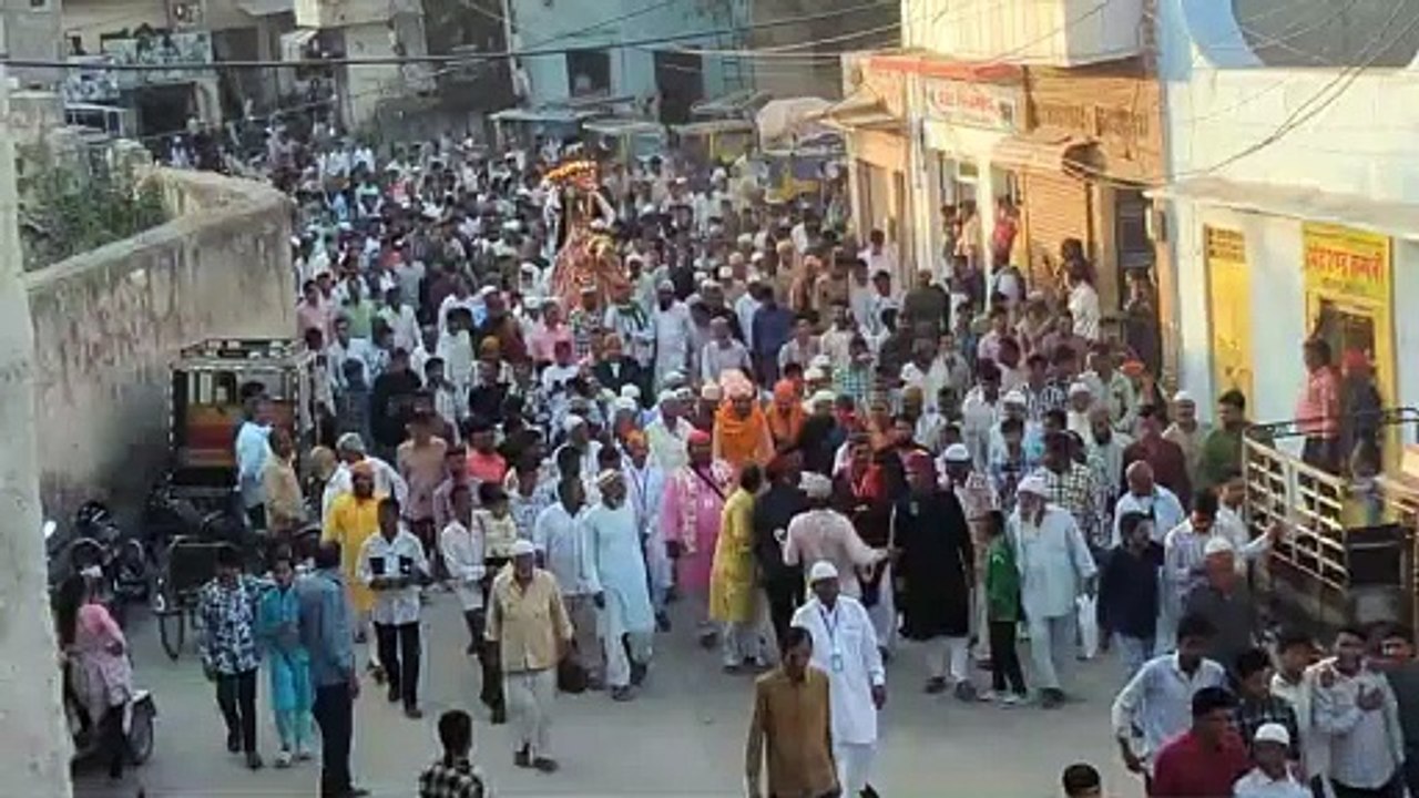 सूफी हमीदुद्दीन चिश्ती नागौरी दरगाह में दुआओं के लिए झुके हजारों सर, चढ़ी चादर