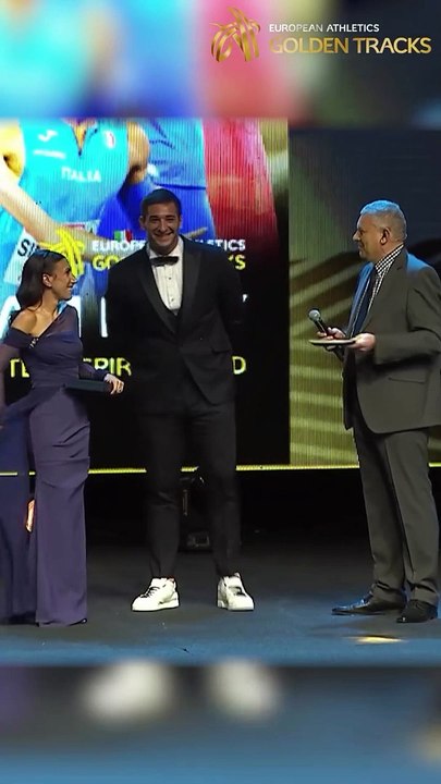 Leonardo Fabbri canta "Sar? perch? ti amo" ai premi europei per l'atletica