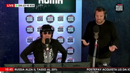 IL MESSAGGIO DI PACE DI BRUGIA E PACIULLO CHE CANTANO "C'ERA UN RAGAZZO"