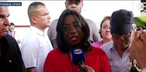 Ministra de Educación se refiere a la realización de los desfiles