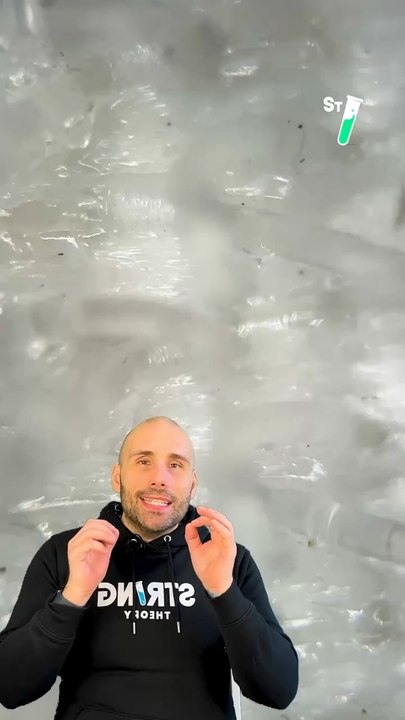 Devine ce qu’on te montre au microscope ! Indice : son invention date de 1948 et on la doit à George De Mestral ! @niko.astro