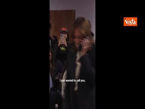 Kamala Harris al quartier generale dem di Washington parla al telefono con elettori coi seggi aperti