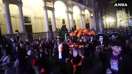 Milano, la parata messicana del giorno dei morti