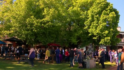 Daylesford community comes together to commemorate pub crash anniversary