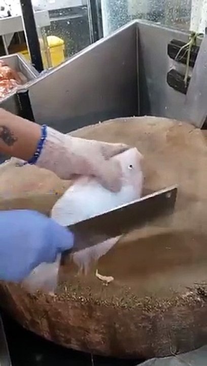 Telapia fish cutting