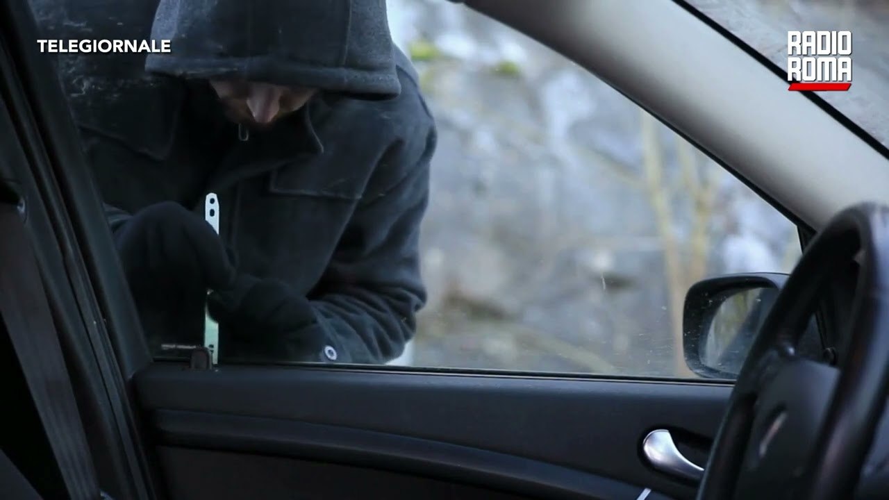 ALLARME FURTI E RAPINE NELLA CERCHIA DI ROMA, RAID SU AUTO E VILLE