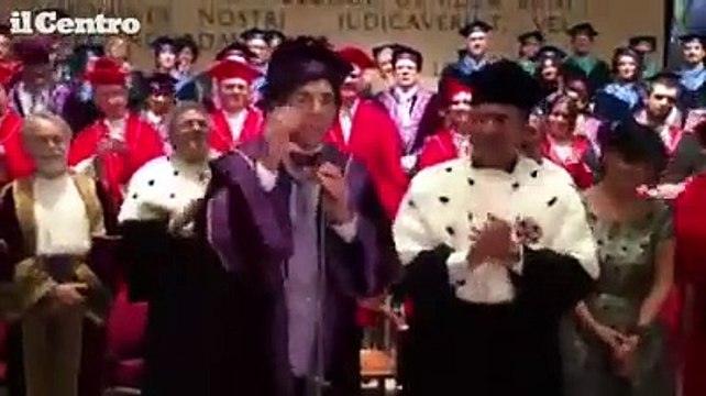 Teramo, Elio Di Rupo riceve la laurea honoris causa