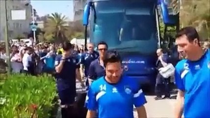 Pescara, 1.500 tifosi all'allenamento della squadra in spiaggia