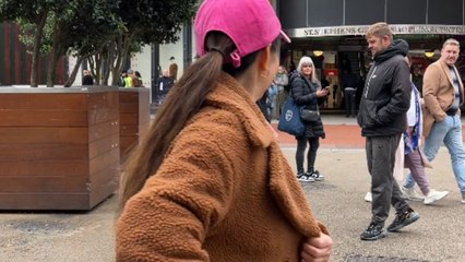 Adventurous swans explore busy Grafton street against Gardaí's gentle guidance
