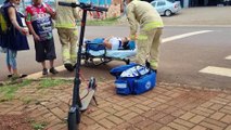 Mulher fica ferida após colisão entre carro e patinete no Cascavel Velho