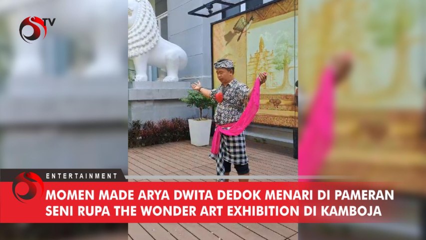 Art Perform I Made Arya Dwita Dedok di Pameran Seni Rupa The Wonder Art Exhibition di Kamboja