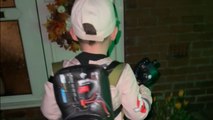 Comical video captures grandma scaring daughter & grandson during Halloween trick-or-treating fun