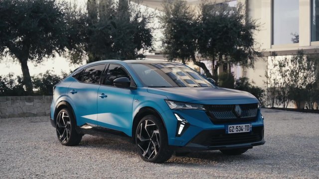 Renault Rafale E-Tech 4X4 300 Design Preview in New Summit Blue satin