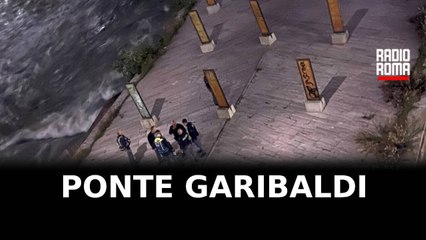 Ponte Garibaldi, studente austriaco precipita e muore