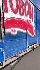 Video: ¡Zigzagueaba! Chofer conducía peligrosamente, chocó y dejó heridos en plena vía