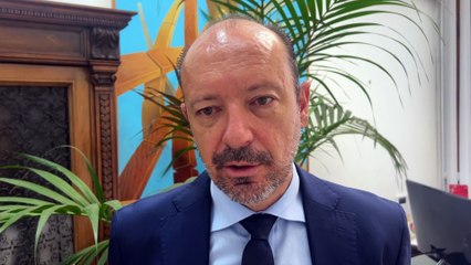 Galleria Vittorio Emanuele, una grande vetrata all'ingresso