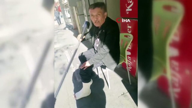 Isparta Pirimehmet Mahallesi’nde kiracı ve iş yeri sahibi arasında çıkan alacak tartışması kavgaya dönüştü. Alçılı ayağıyla dükkâna gelen iş yeri sahibi, koltuk değneğiyle kiracısına saldırdı. O anlar kamerada!