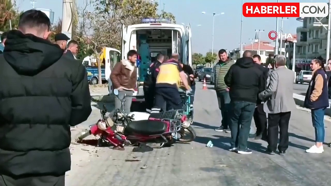 Afyonkarahisar'da Motosiklet Çarpışması: Sürücüler Ağır Yaralı