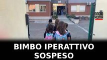 Bimbo di sei anni iperattivo torna a scuola