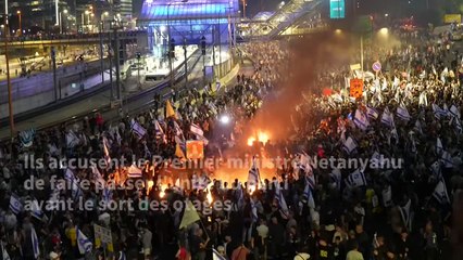 A Tel-Aviv, des milliers de manifestants contre le limogeage du ministre de la Défense