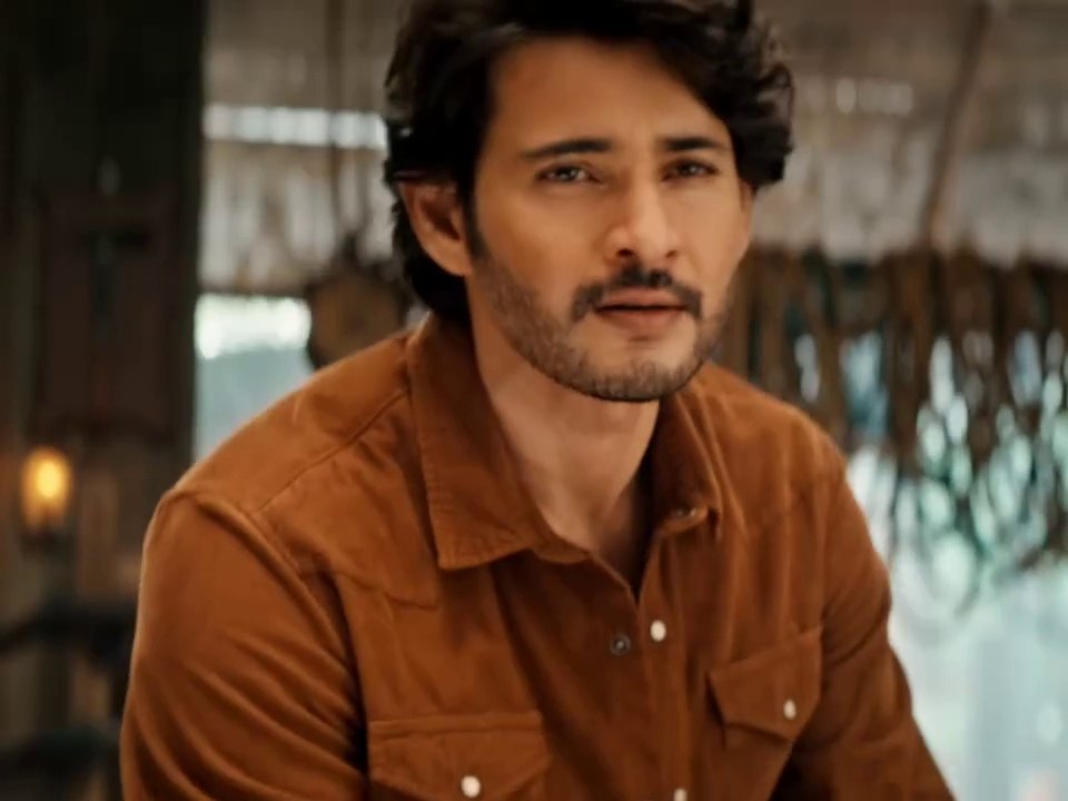"When Mahesh Babu is on fire, the screen lights up!
