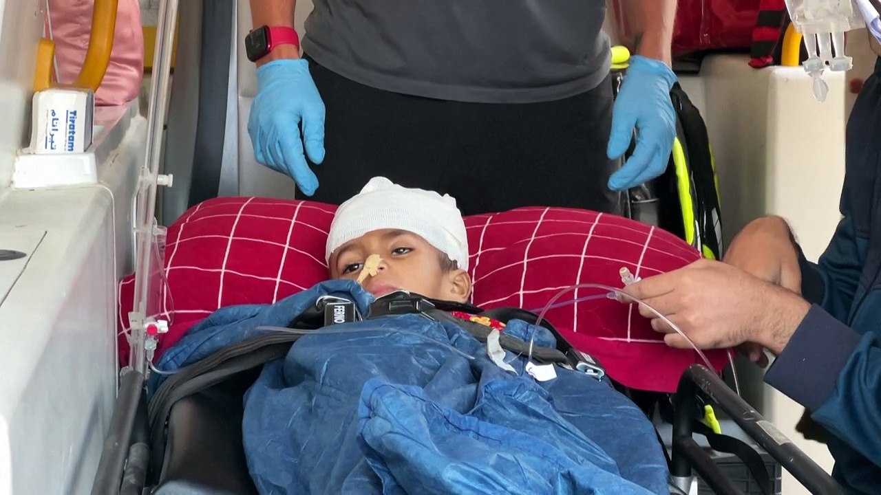 OMS começa a retirar mais de cem doentes e feridos de Gaza