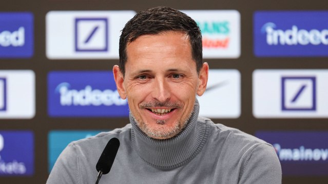 Toppmöller scherzt auf PK mit Larsson: Hugo kann auch mal was sagen