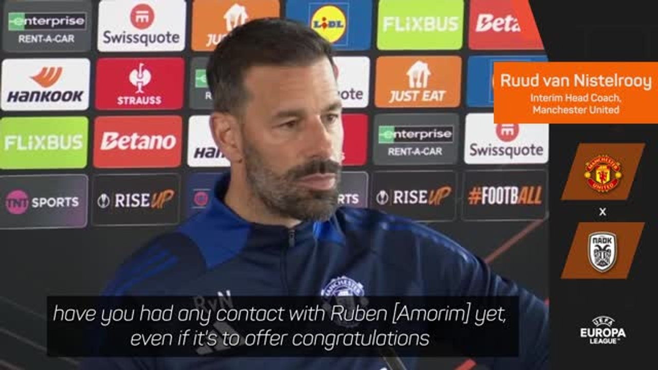 Van Nistelrooy confirms no contact with Amorim