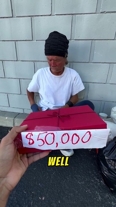 Millionaire blessed a veteran who was a hero and his story made me cry.hd