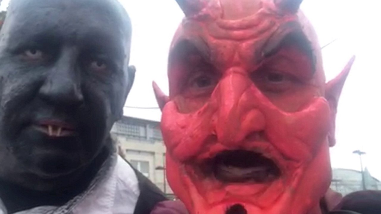 Men blast "jobsworths" after being kicked out of shopping centre 'over fancy dress'