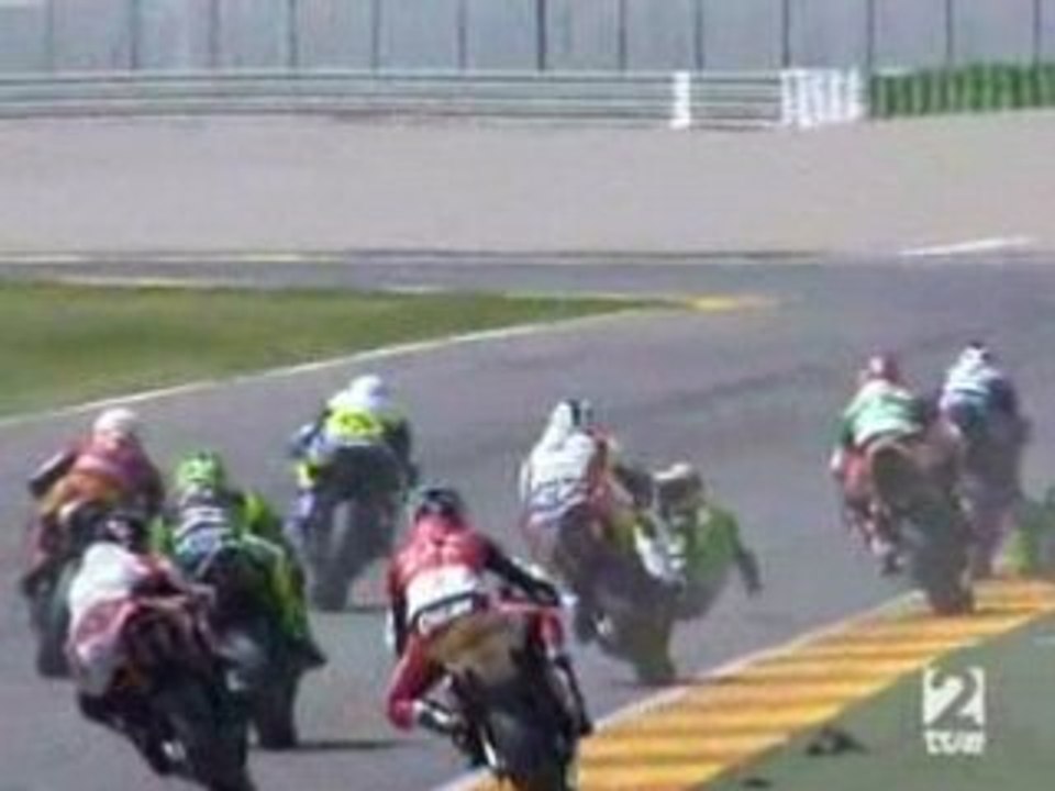 Caída en el CEV SUPERSPORT en Cheste