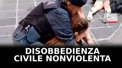 Ultima Generazione imbratta di nero il Ministero del Lavoro