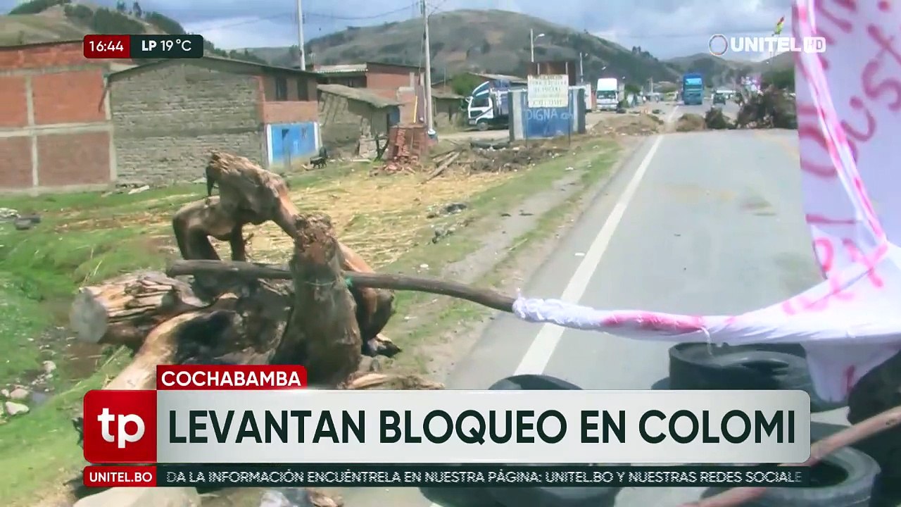 Bloqueadores dejan punto en Colomi con piedras y habilitan una vía en el puente Ichilo