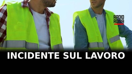 Altra vittima sul lavoro, 30enne cade da capannone a Campoleone